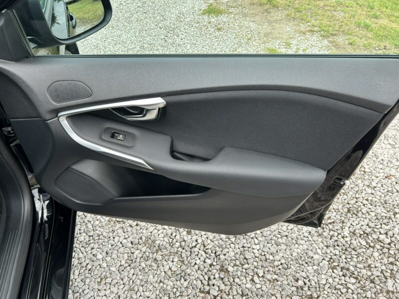 Volvo V40 Super stan II (2012-)