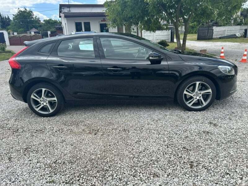 Volvo V40 Super stan II (2012-)