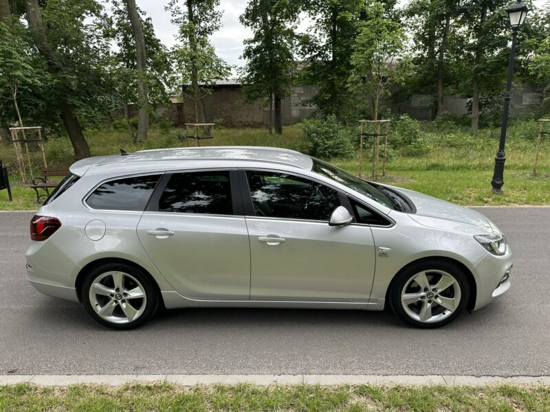 Opel Astra OPC SPORT TOURER 2,0 BiTURBO 195KM 2014r. XENON LED Navi Alu18 FULL J (2009-2019)