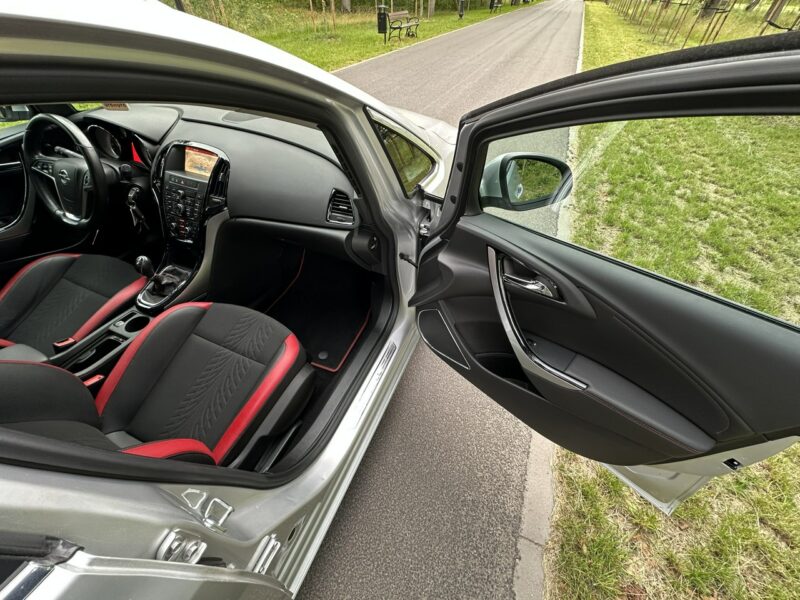 Opel Astra OPC SPORT TOURER 2,0 BiTURBO 195KM 2014r. XENON LED Navi Alu18 FULL J (2009-2019)