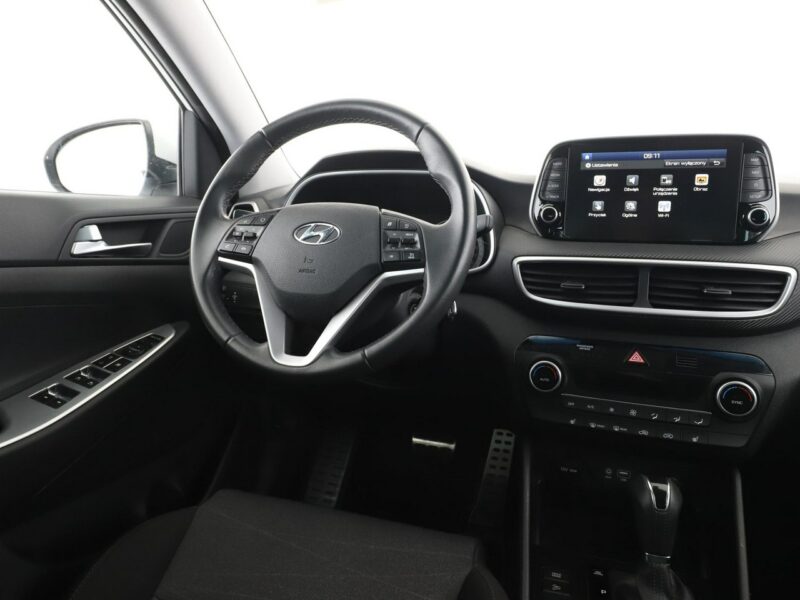 Hyundai Tucson 177KM Automat Navi Automatyczna klimatyzacja Podgrzewane fotele Czujni III (2015-2020)