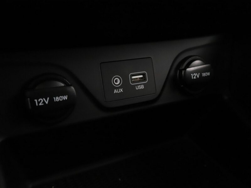 Hyundai Tucson 177KM Automat Navi Automatyczna klimatyzacja Podgrzewane fotele Czujni III (2015-2020)