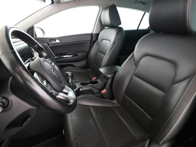 Kia Sportage Navi Kamera cofania Automatyczna klimatyzacja Podgrzewane fotele Bluet IV (2016-2021)