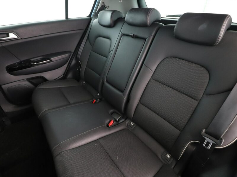 Kia Sportage Navi Kamera cofania Automatyczna klimatyzacja Podgrzewane fotele Bluet IV (2016-2021)