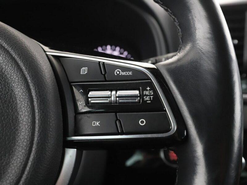 Kia Sportage Navi Kamera cofania Automatyczna klimatyzacja Podgrzewane fotele Bluet IV (2016-2021)