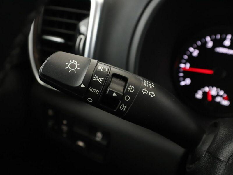 Kia Sportage Navi Kamera cofania Automatyczna klimatyzacja Podgrzewane fotele Bluet IV (2016-2021)