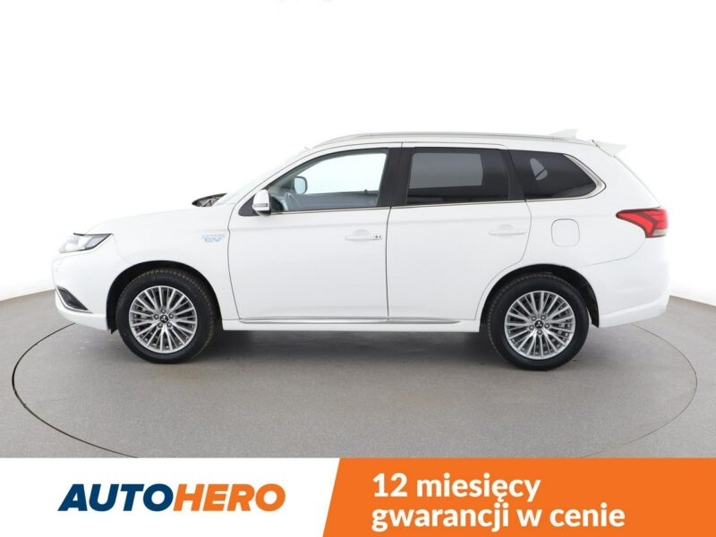 Mitsubishi Outlander PHEV 4x4 automat navi kamera grzane fotele hak tempomat III (2012-)