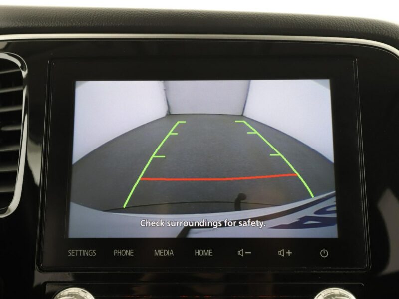 Mitsubishi Outlander PHEV 4x4 automat navi kamera grzane fotele hak tempomat III (2012-)