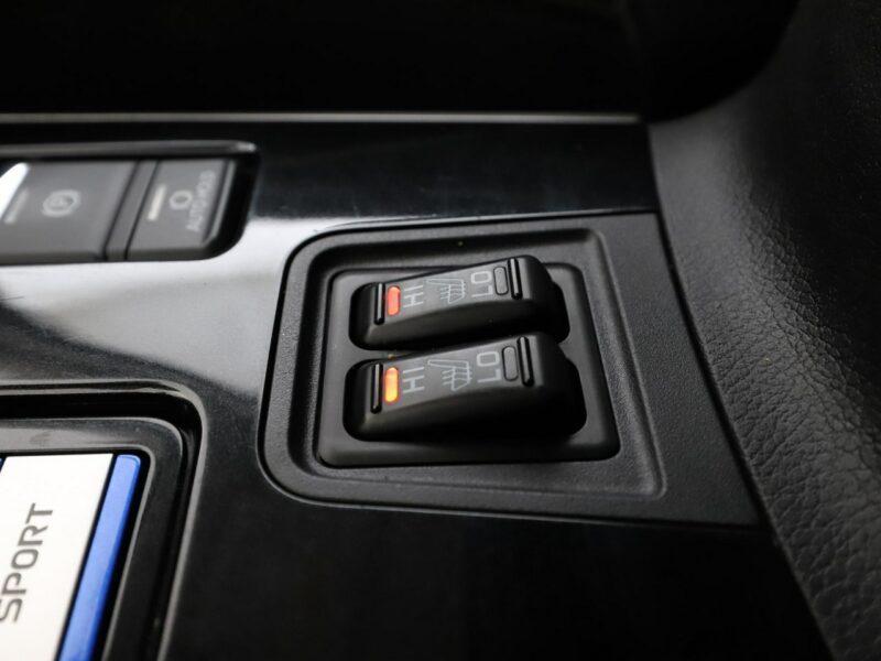 Mitsubishi Outlander PHEV 4x4 automat navi kamera grzane fotele hak tempomat III (2012-)
