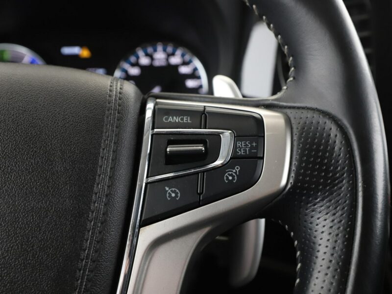 Mitsubishi Outlander PHEV 4x4 automat navi kamera grzane fotele hak tempomat III (2012-)