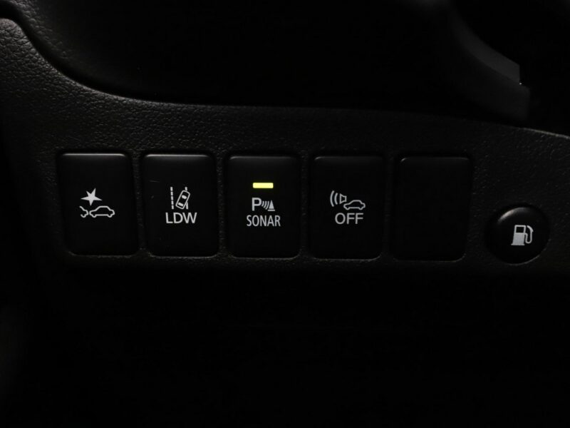 Mitsubishi Outlander PHEV 4x4 automat navi kamera grzane fotele hak tempomat III (2012-)