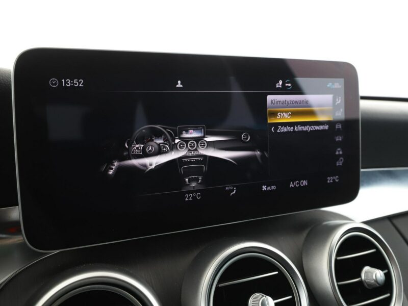 Mercedes C 300 FV23 C300de PHEV LIFT Avantgarde Navi Grzane Fotele Virtual Kamera LED W205 (2014-2021)