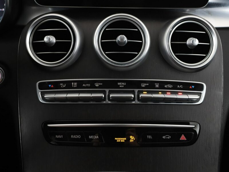 Mercedes C 300 FV23 C300de PHEV LIFT Avantgarde Navi Grzane Fotele Virtual Kamera LED W205 (2014-2021)
