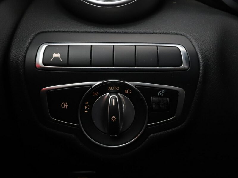 Mercedes C 300 FV23 C300de PHEV LIFT Avantgarde Navi Grzane Fotele Virtual Kamera LED W205 (2014-2021)