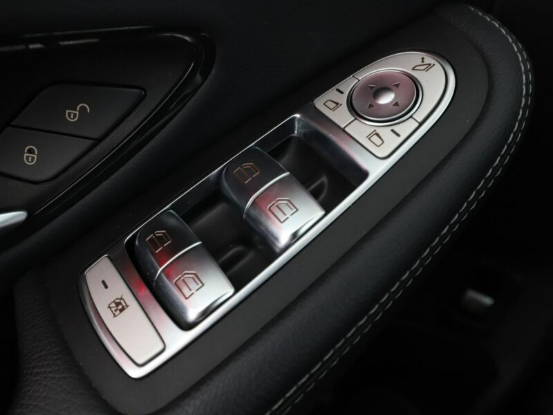 Mercedes C 300 FV23 C300de PHEV LIFT Avantgarde Navi Grzane Fotele Virtual Kamera LED W205 (2014-2021)
