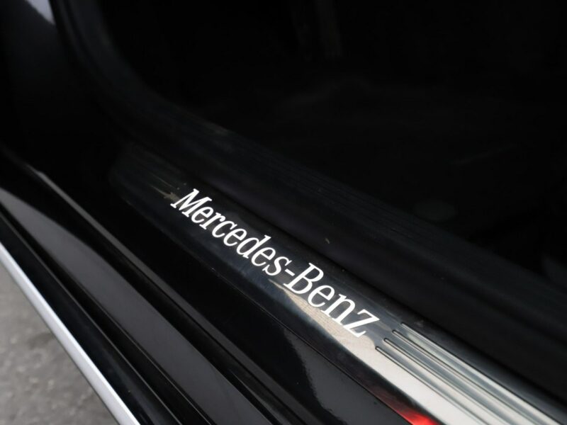 Mercedes C 300 FV23 C300de PHEV LIFT Avantgarde Navi Grzane Fotele Virtual Kamera LED W205 (2014-2021)