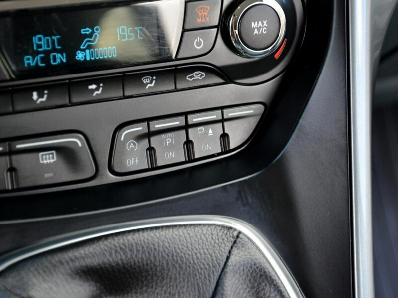 Ford C-Max 1.6ben(150KM) Klimatronic Sony Asystent pasa 2xPARKTR. Keyless go II (2010-)