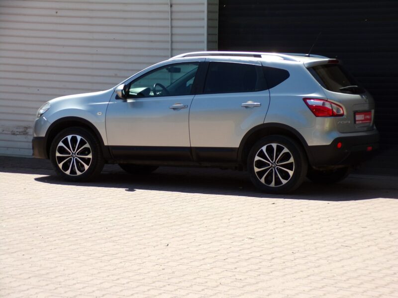 Nissan Qashqai Automat /4x4 /Navi /solardach /2,0 /141KM /2013 I (2007-2013)