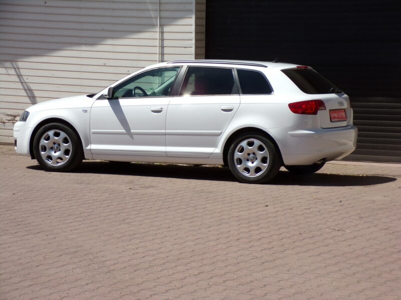 Audi A3 Navi /Bi Xenon /Klimatronic /2,0 /140KM /8V / 8P (2003-2012)