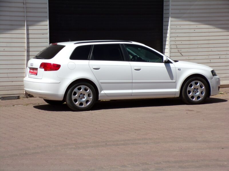 Audi A3 Navi /Bi Xenon /Klimatronic /2,0 /140KM /8V / 8P (2003-2012)