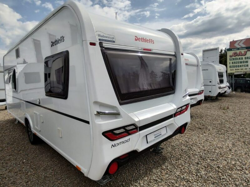 przyczepy kempingowe Dethleffs Nomad 530 DR Od ręki - przyczepa z łóżkiem królewskim i piecem TRUMA COMBI 6E !!