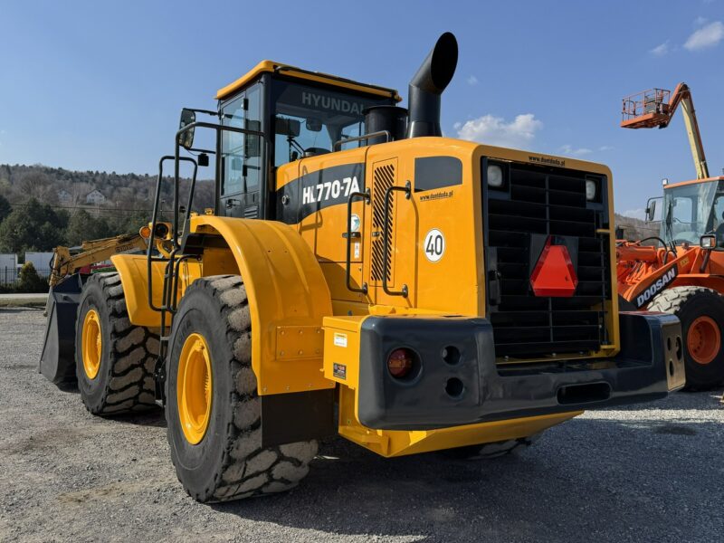 duża kołowa Hyundai HL770-7A Dobry Stan Techniczny, Centralne Smarowanie 23,1/Ton.
