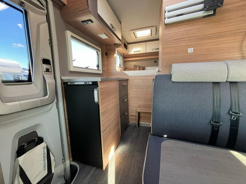 samochody kempingowe Weinsberg X-CURSION VAN 500 MQ Od ręki - Kompaktowy kamper 5,9m na podwoziu VW T6! Weinsberg KRAKÓW