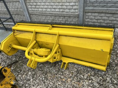 kosiarki łąkowe i wykaszarki Renault Kosiarka bijakowa przednia