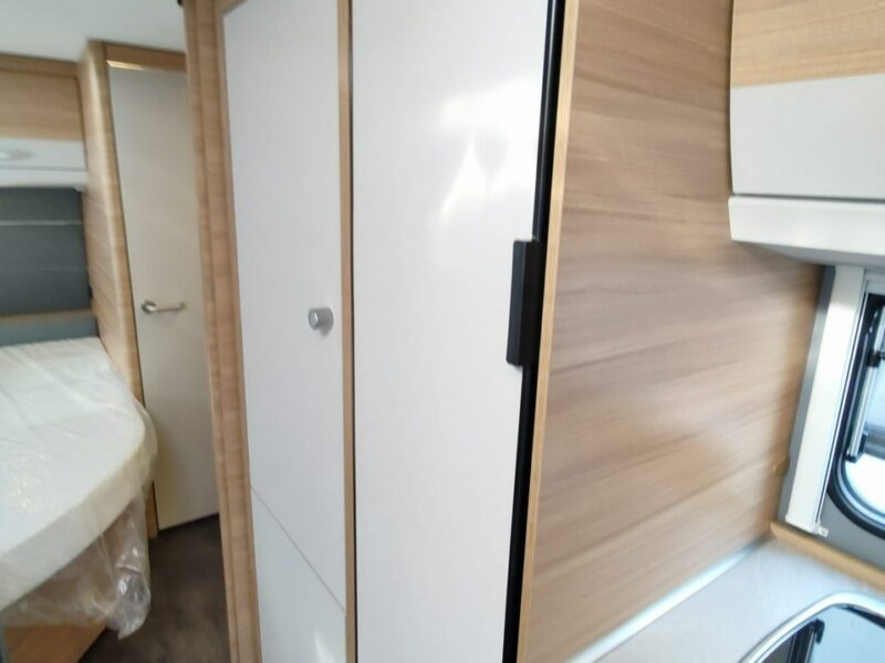 przyczepy kempingowe Dethleffs Camper 560 FMK Od ręki - Przyczepa całoroczna dla 6 osób! DETHLEFFS WADOWSCY