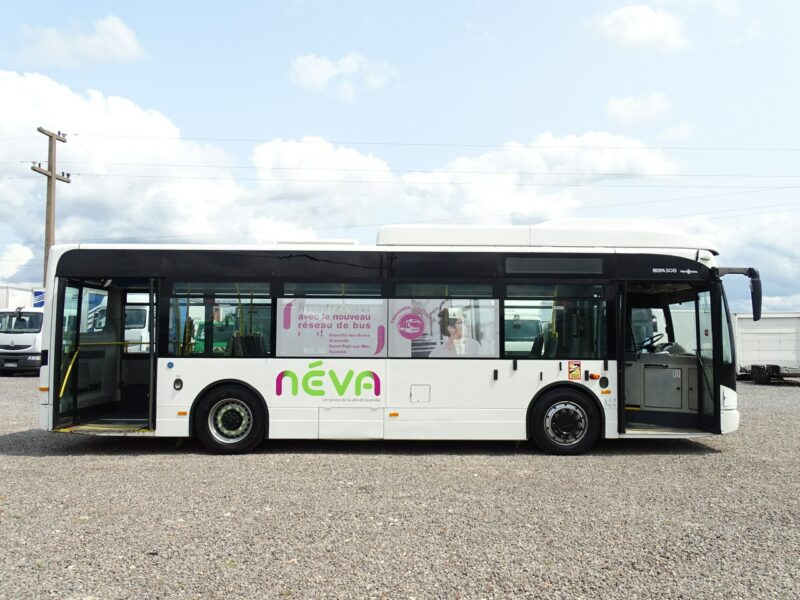 Van Hool A308 Sprowadzony Przebieg Udokumentowany VAN HOOL , Całkowita Długość 9.43m, DMC 14800KG , Niskopodłogowy