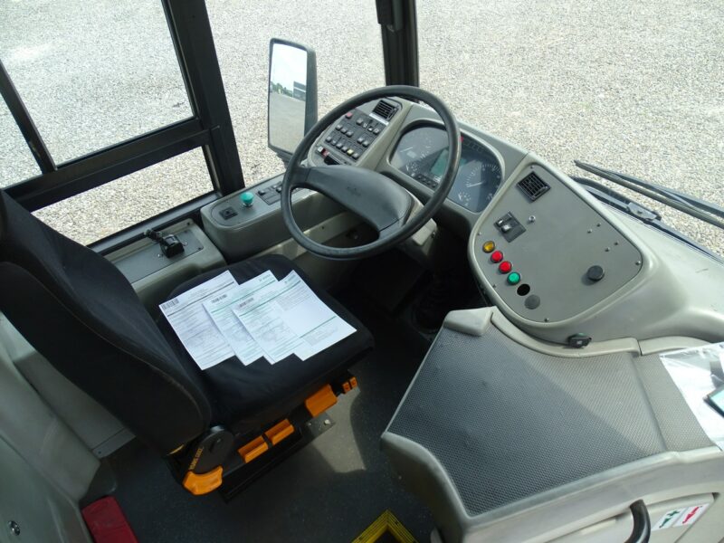 Van Hool A308 Sprowadzony Przebieg Udokumentowany VAN HOOL , Całkowita Długość 9.43m, DMC 14800KG , Niskopodłogowy