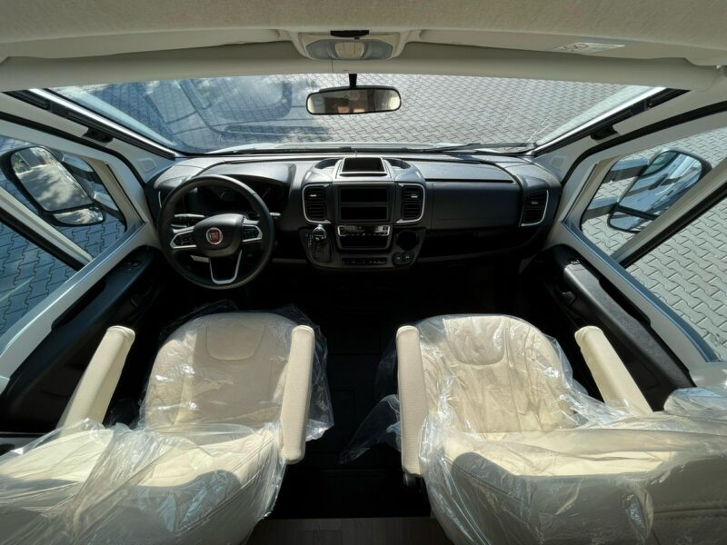 samochody kempingowe Laika EcoVip L 4009 Od ręki - Premierowa Laika w wydaniu EcoVip !