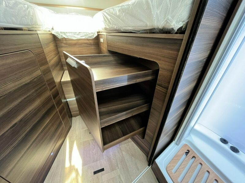 samochody kempingowe Laika EcoVip L 4009 Od ręki - Premierowa Laika w wydaniu EcoVip !