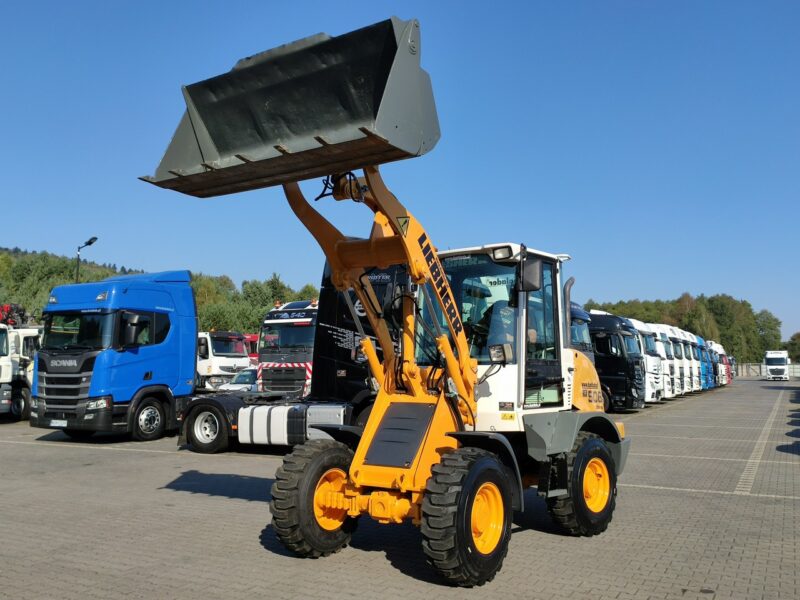 mała kołowa Liebherr L 506 STEREO Szybkozłącze / Łyżka Krokodyl + Widły Waga 6300kg Volvo CAT Komatsu Jcb