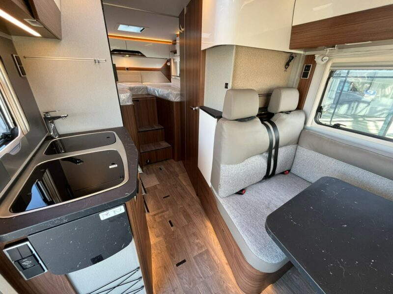 samochody kempingowe Hymer-Eriba BMC I580 Hymer Integra od ręki! BMC I580 - Mercedes Kraków