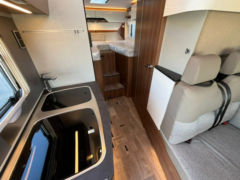 samochody kempingowe Hymer-Eriba BMC I580 Hymer Integra od ręki! BMC I580 - Mercedes Kraków