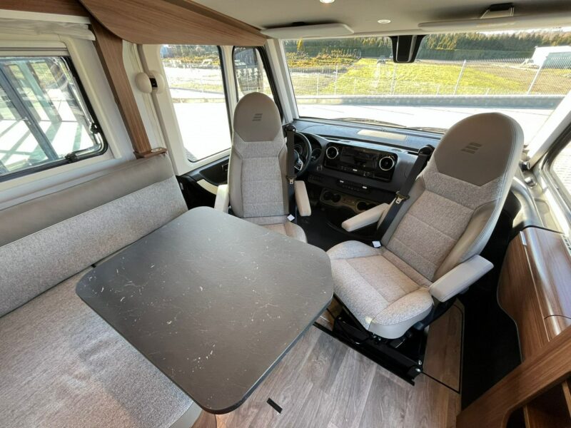 samochody kempingowe Hymer-Eriba BMC I580 Hymer Integra od ręki! BMC I580 - Mercedes Kraków