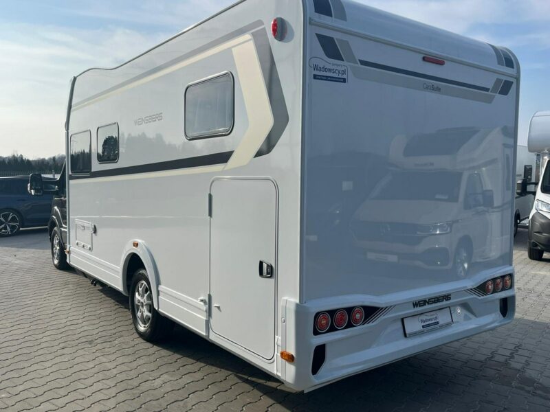 samochody kempingowe Weinsberg CaraSuite Ford 700 MEG 4-osobowa półintegra na nowym podwoziu Ford. Kraków!