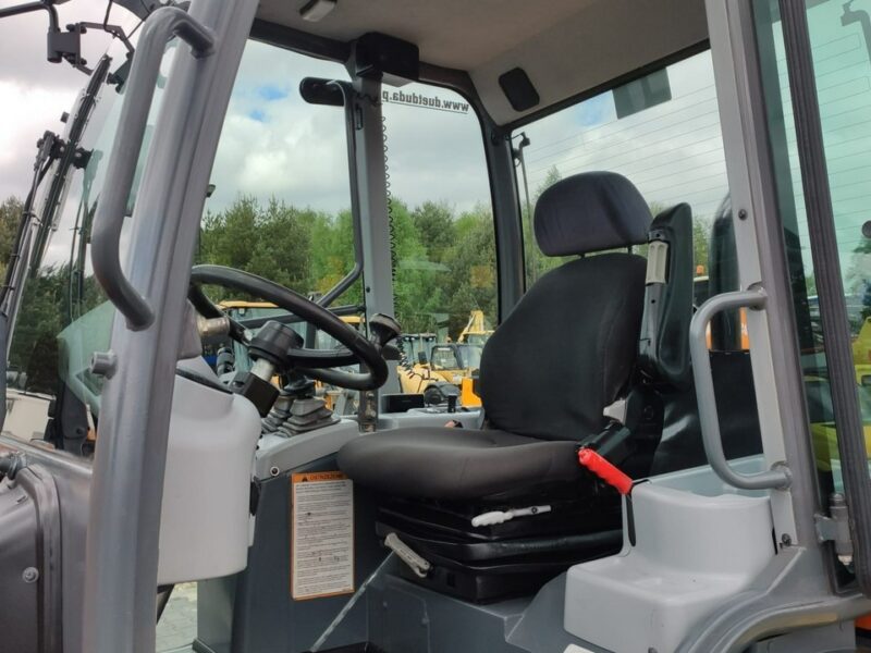 średnia kołowa Hitachi ZW75 Wheel Loader Szybko-Złącze Widły Stan Bardzo Dobry nie Volvo Komatsu Kramer 950 Volvo Jcb 406