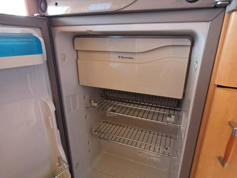 przyczepy kempingowe Hobby 30A28 WC Prysznic Kuchenka Solar Dodatkow zadaszenie