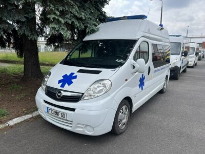 ambulansy Opel Vivaro Opel Vivaro Ambulans Karetka 2.5 CDTi