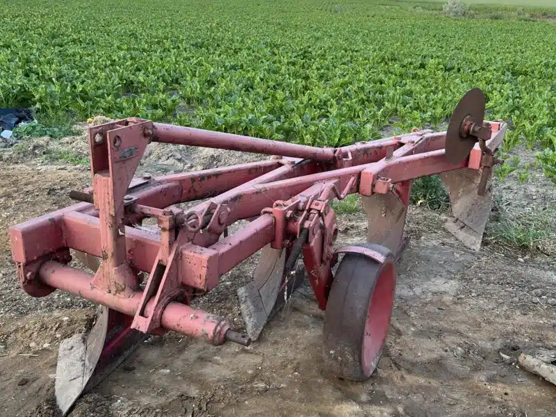 pług 4 skibowy