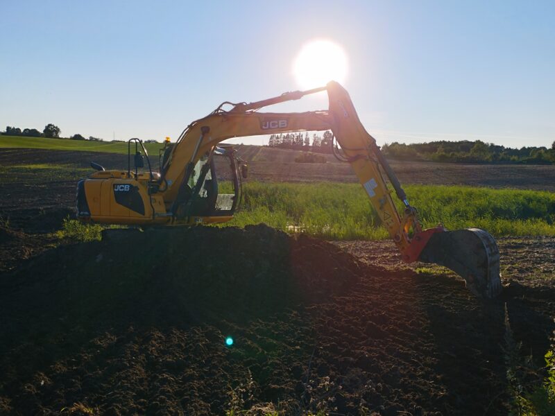 Koparka gąsienicowa JCB JS130 2014