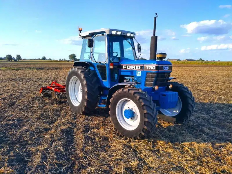 FORD 7710 -- FILM -- 98KM -- New Holland