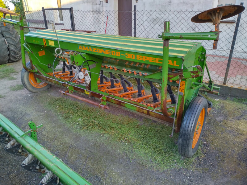 Siewnik zbożowy Amazone D8 Special TYP 3 m