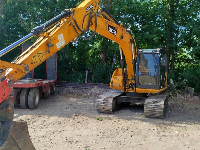 Koparka gąsienicowa JCB JS130 2014