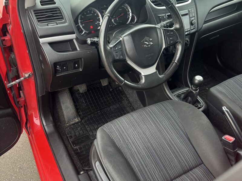 Sprzedam Suzuki Swift V 2014