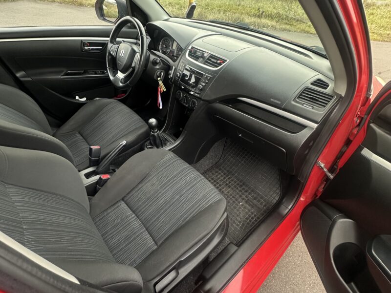 Sprzedam Suzuki Swift V 2014