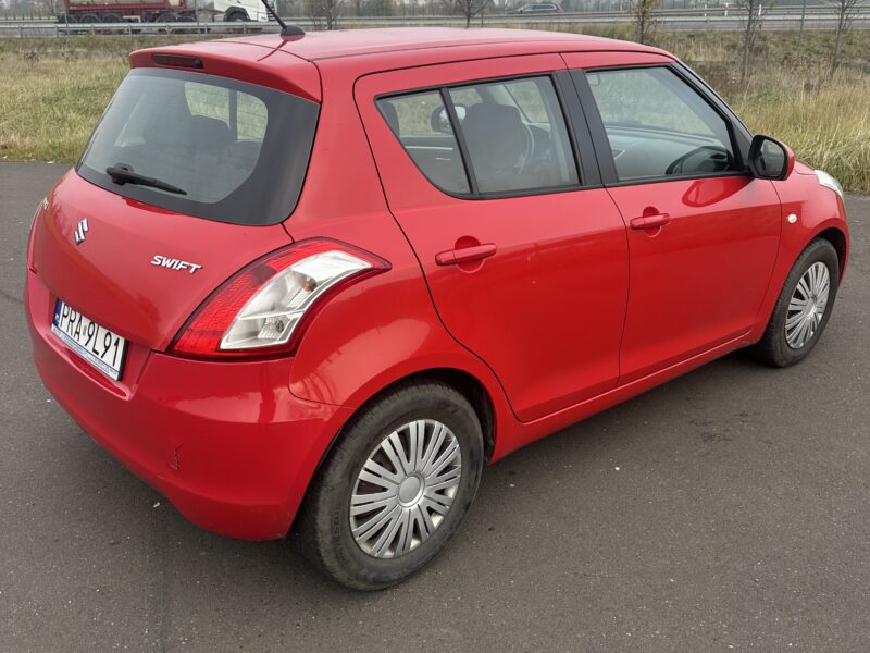 Sprzedam Suzuki Swift V 2014
