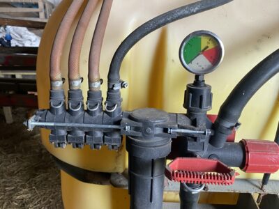 Agregat ścierniskowy, plug 5 skibowy, rozsiewacz nawozów, opryskiwacz, zgrabiarka